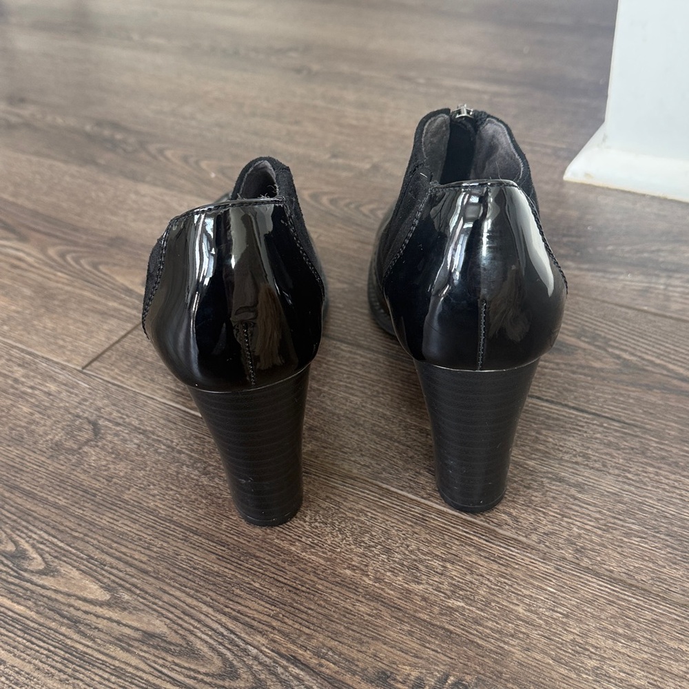 White Mountain Pawnee black suede and patent zip up booties NWOT 8.5 - Picture 7 of 10
